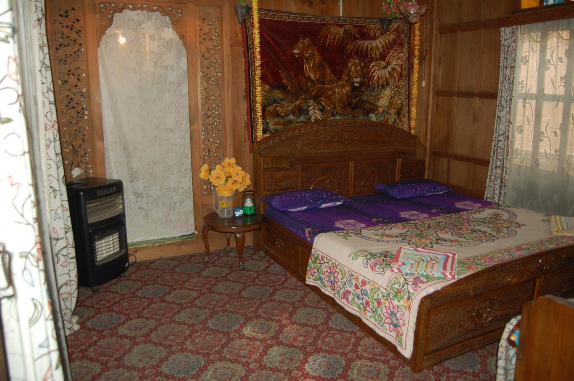 Houseboat Zaindari Palace Srīnagar 외부 사진